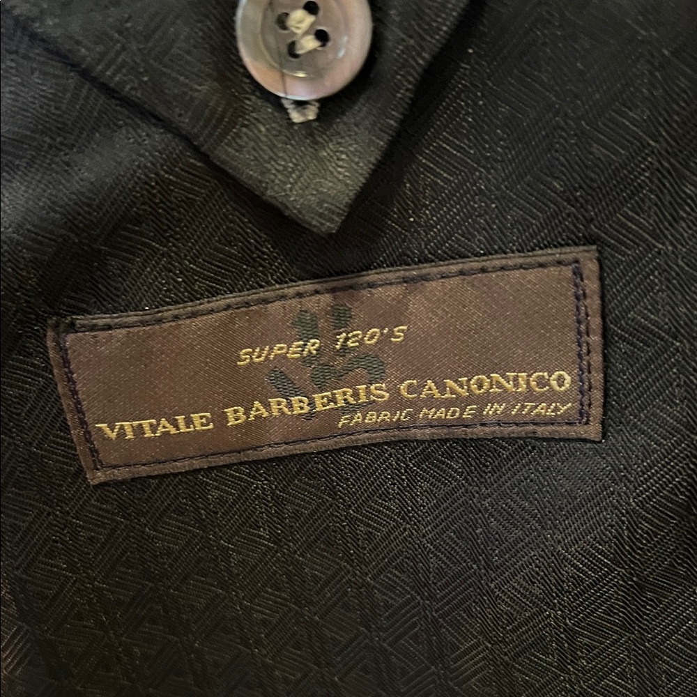 Classic Black Men's Suit - Picture 4 of 11